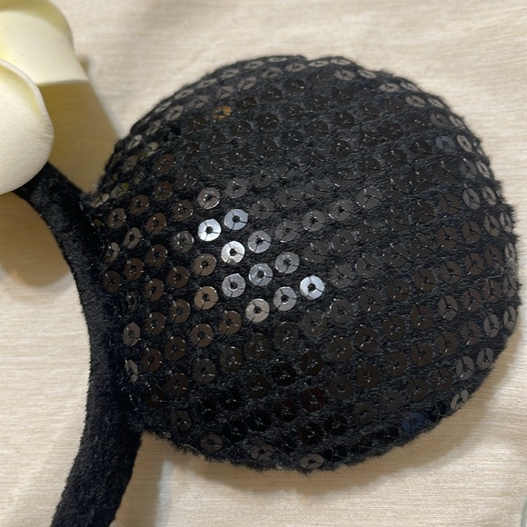 Aulani minnie mouse ears in new condition 🌺 - Picture 5 of 6